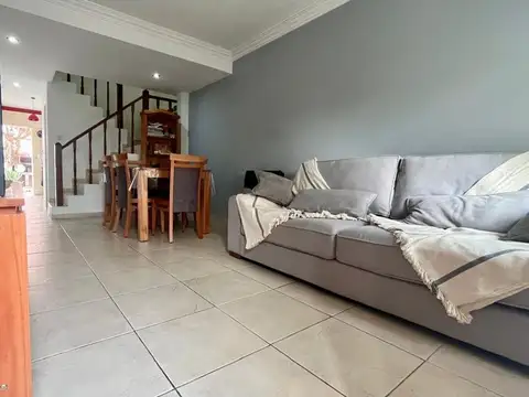 Depto Tipo Casa en Venta en Lomas Del Mirador, USD 95.000