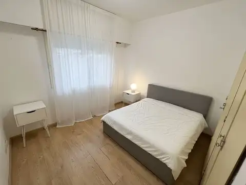 VENTA DPTO SEMIPISO 5 AMB, CON BALCÓN, PATIO Y COCHERA