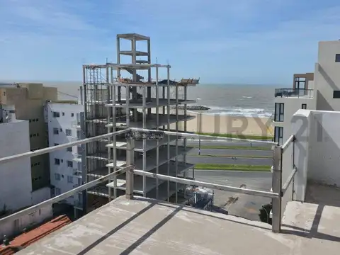 Geronimo Rejon 3600, Piso 8