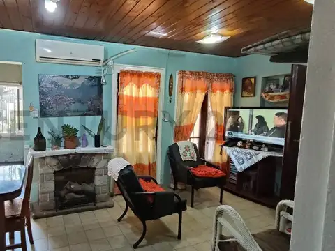 VENTA DE 2 CASAS - CALLE 97 Y 124 - LA PLATA