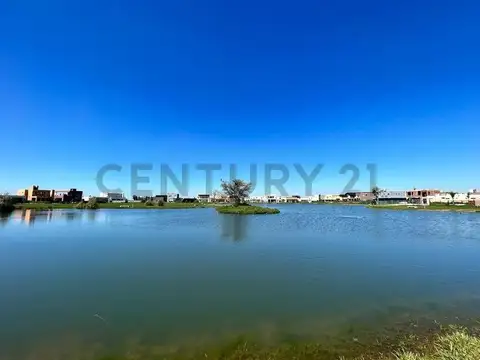EXCELENTE LOTE EN VENTA EN LAGUNA AZUL