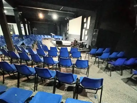 Av. Argentina 1300, Piso 1