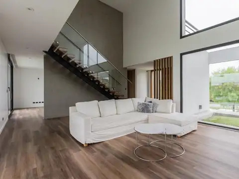 Casa en Venta en Chacras De La Reserva, USD 385.000