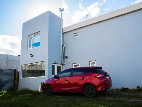 Casa 5 ambientes con 1 baño