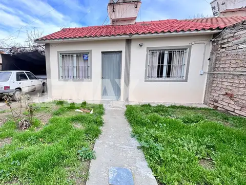 EN VENTA CASA EN PB 2 DORm. PLOTTIER APTA CRED BPN