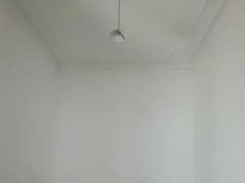 Casa en Alquiler con 6 cocheras