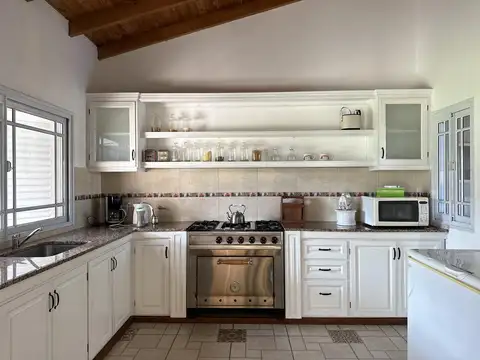 Descubre tu nuevo hogar en Empalme Lobos Venta Casa  con 2 habitaciones
