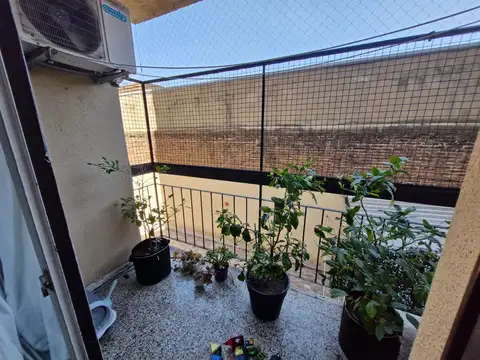 Hermoso 4 ambientes en alquiler con balcon!