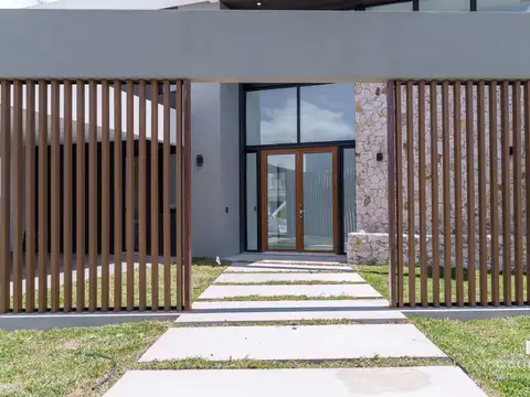 Ruta 9 Panamericana, Km. 61 - La Reserva Cardales