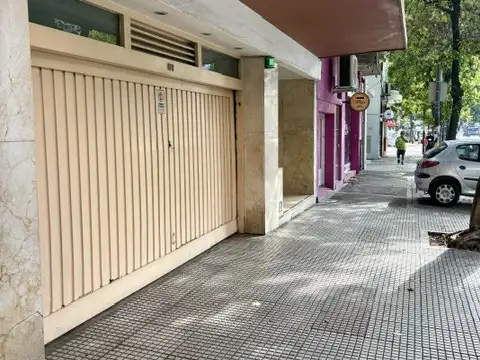 Avenida Juan Bautista Alberdi 800, Piso PB
