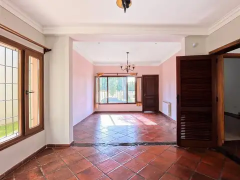 Casa en Venta en Lujan, USD 225.000