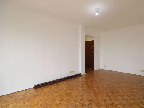 Departamento en Alquiler en Villa Ortuzar, $ 800.000