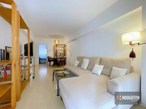 Departamento en VENTA 3 ambientes en RETIRO con habitación de servicio.