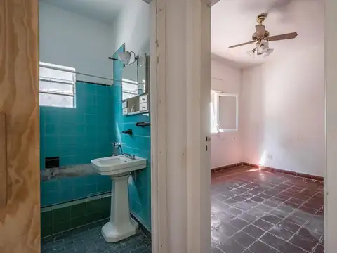 Depto Tipo Casa en Venta 50 años