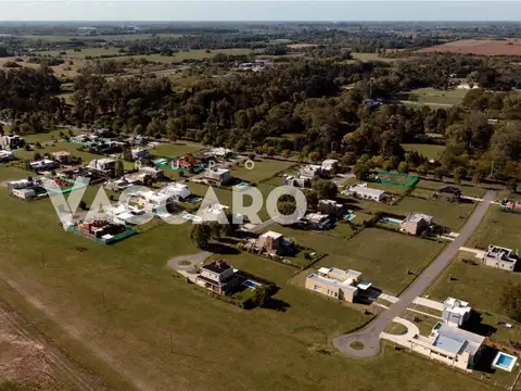 Terreno en Venta en Prados del Oeste, USD 45.000