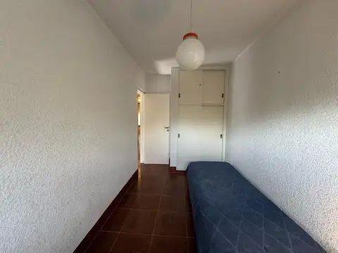 Departamento en Alquiler en Villa Gesell, $ 100