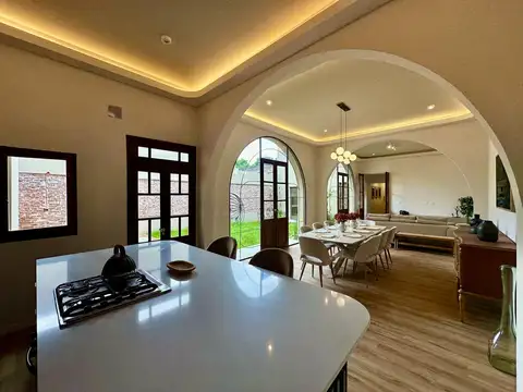 Casa en Venta con 1 cochera