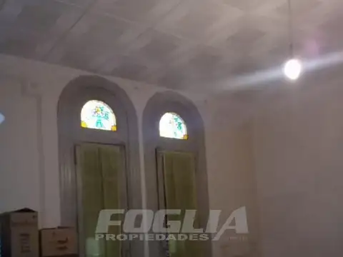 CASA CON COCHERA - AV BRASIL 2700