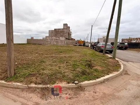 LOTE EN CAMPOS DE MANANTIALES (apto duplex)