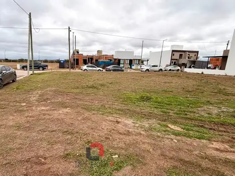 LOTE EN CAMPOS DE MANANTIALES (apto duplex)