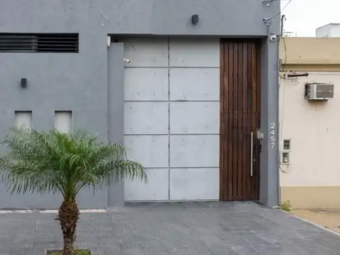 EXCELENTE GALPON COMERCIAL EN SAN JUSTO - PLANTA BAJA CON ACCESO VEHICULAR Y SEGURIDAD INTEGRADA