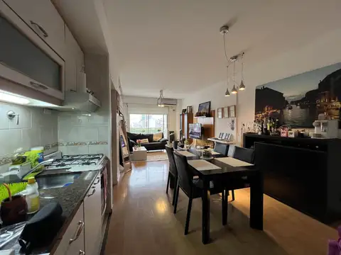 Av Cordoba al 3500 - Piso Alto