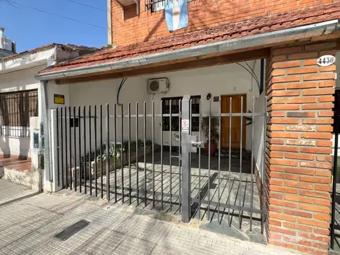 Correa 4400