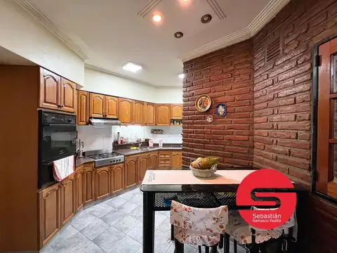 Casa 4 ambientes con 3 baños