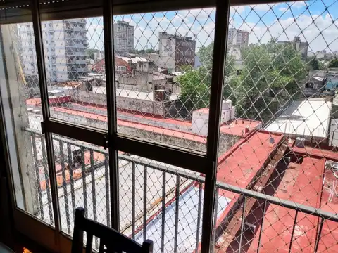 VENTA DEPTO 3 AMB EN LINIERS - CONTRAFRENTE APTO CRÉDITO  