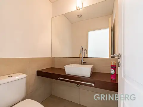 Excelente casa en Barrio Los Sauces de 3/4 dormitorios