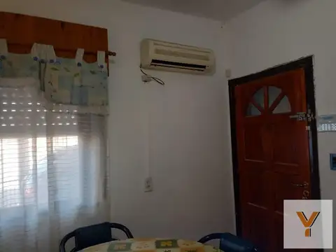 Casa 2 ambientes con 1 baño