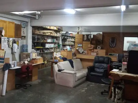 Galpon en Venta 39  mts Fondo