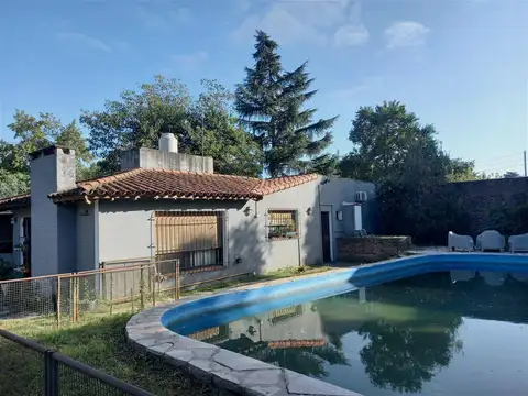 Casa en  venta 3 ambientes en lote de 1000m2 en Del Viso