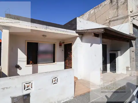Venta-PH 3 ambientes al frente c/patio- ACEPTA PERMUTA