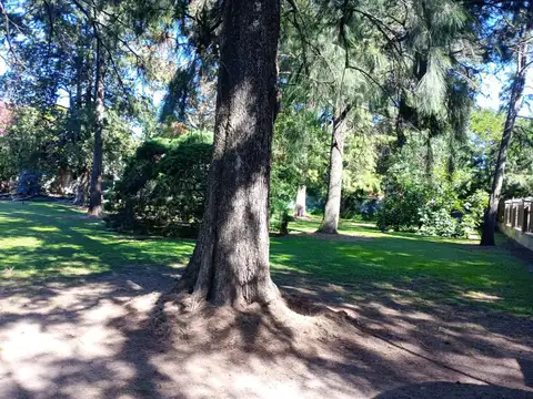 Venta de casa en Parque Leloir.