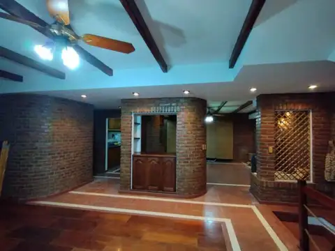 Ayacucho 5280 - Excelente casa en Planta Alta.