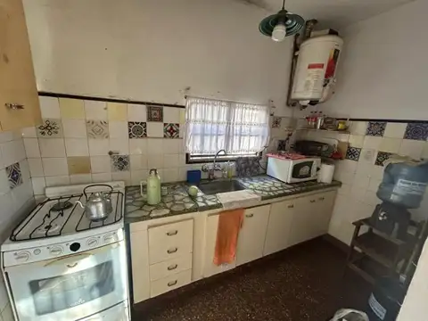 Casa 4 ambientes con 1 baño