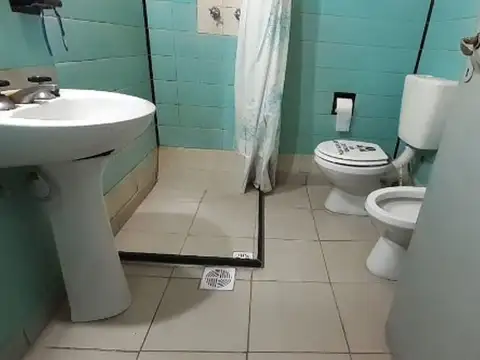 VENTA CASA DOS DORMITORIOS COCHERA C.BERMUDEZ