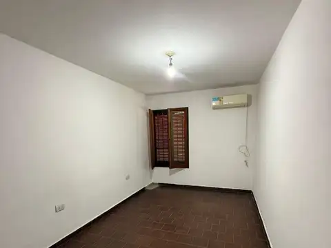 CASA 1 DOR LOS PARAISOS/ PATIO CON ASADOR