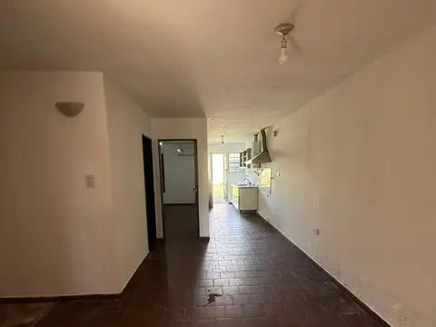 Casa en Alquiler con 1 cochera