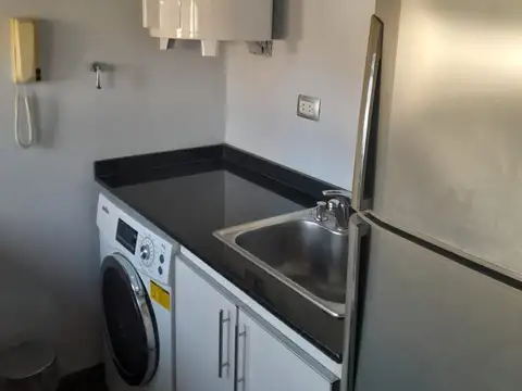 Departamento en Alquiler en Parque Chacabuco, $ 630.000