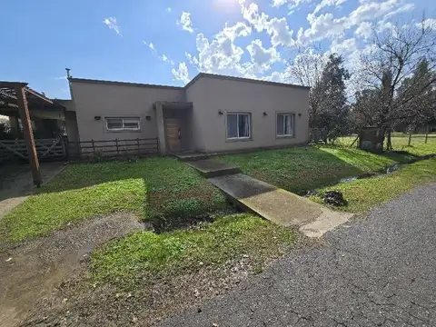 Casa 3 ambientes con 1 baño
