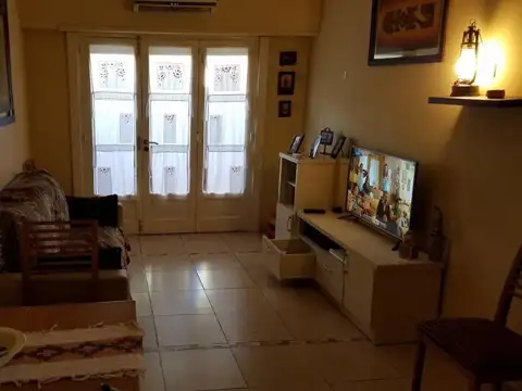 CASA PH EN VENTA -  3 AMBIENTES CON PATIO CERRADO EN TIGRE CENTRO