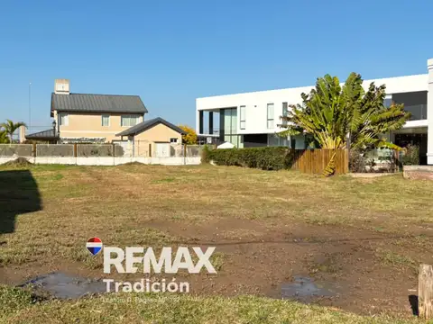 Terreno en Barrio cerrado La California 760 mts2