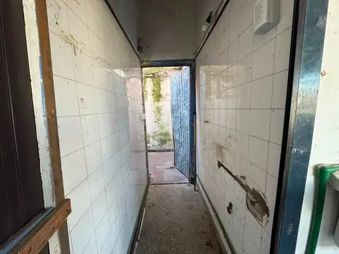 Local en Alquiler en Mundialista, $ 600.000