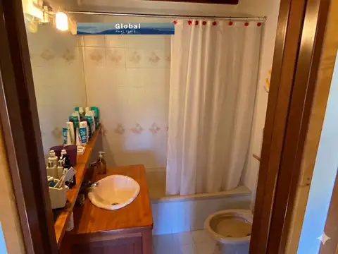 Casa 6 ambientes con 3 baños