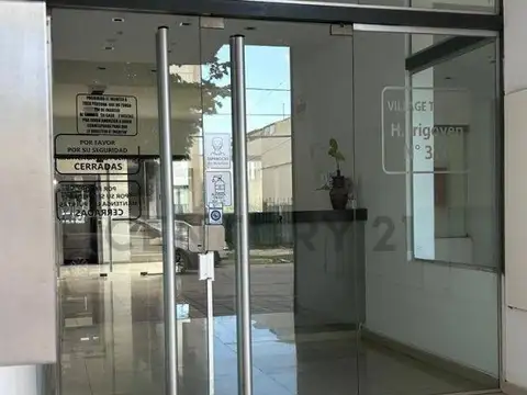 hipolito irigoyen 300, Piso 0