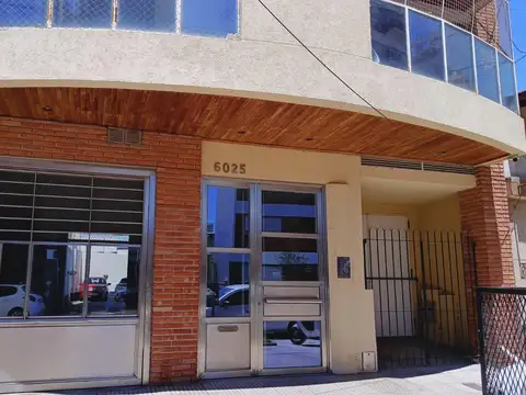 Departamento tres ambientes en VENTA en Wilde con balcon