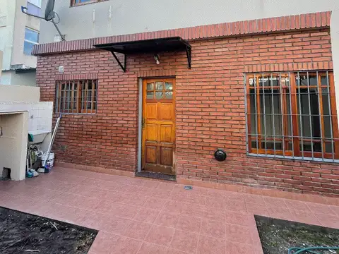 Casa en Alquiler en Haedo Norte, $ 950.000