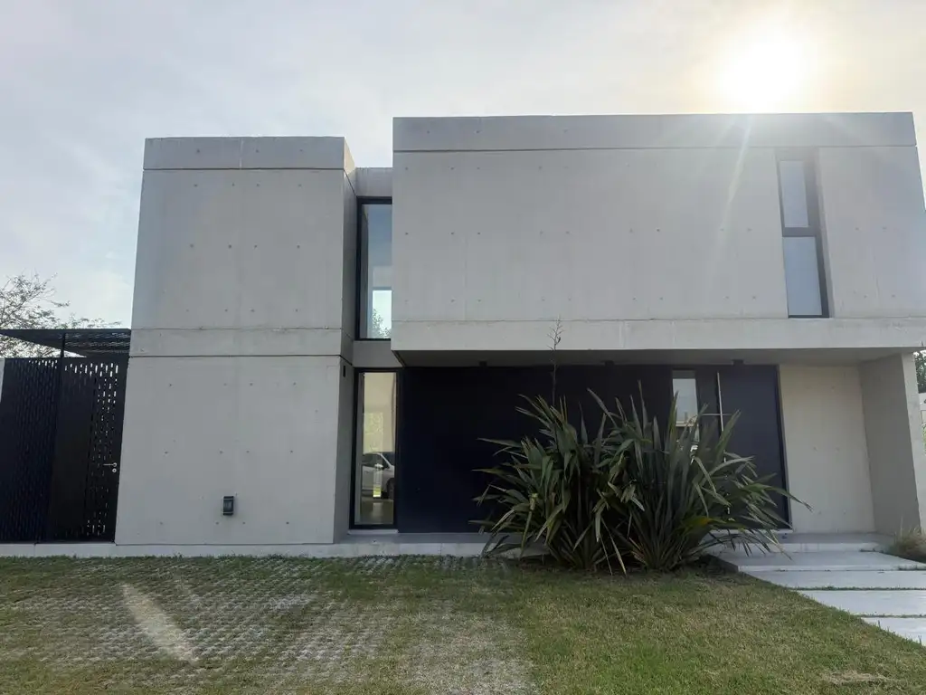 Casa en venta de 3 dormitorios con pileta - Foto 13